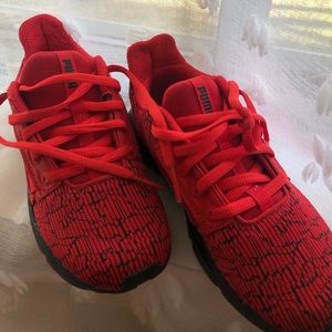 Red pumas little kids size 12